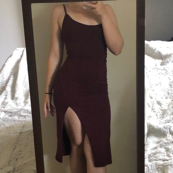 Forever 21 Dresses & Skirts - Forever21 Maroon Midi Dress